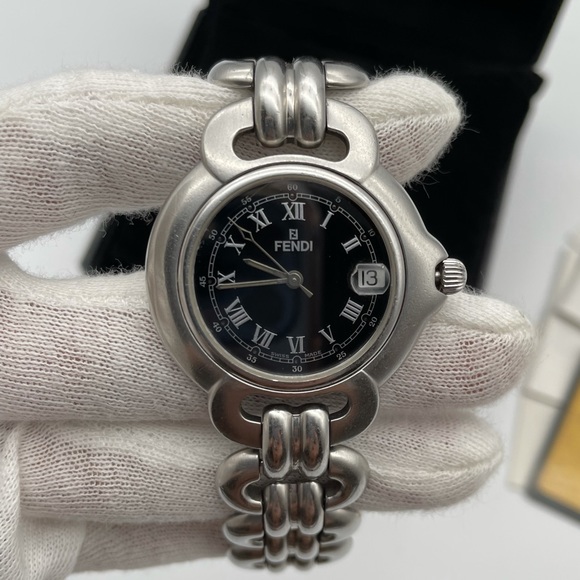 Fendi - Picture 8 of 9